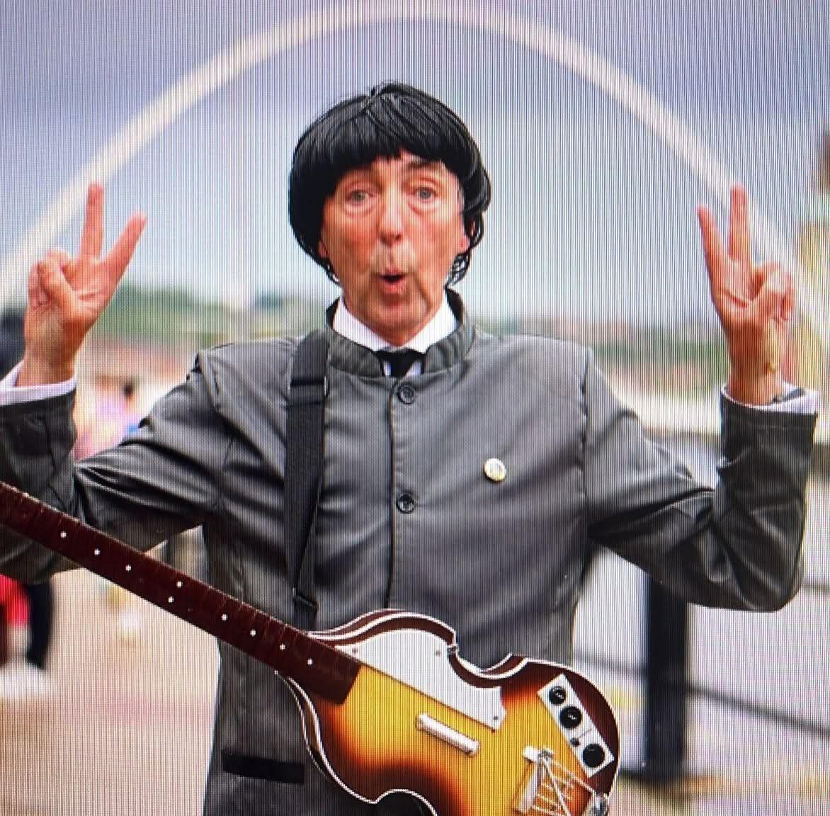 LordSmythe's tweet photo. Macca can't wait to run 10k and to see you both tomorrow evening at @durhamcityrun infact Paula and Allison he's looking for a couple of backing singers, your auditions are on the start line #Ooooooo 🎶🎵 https://t.co/pyah2WB2sG
