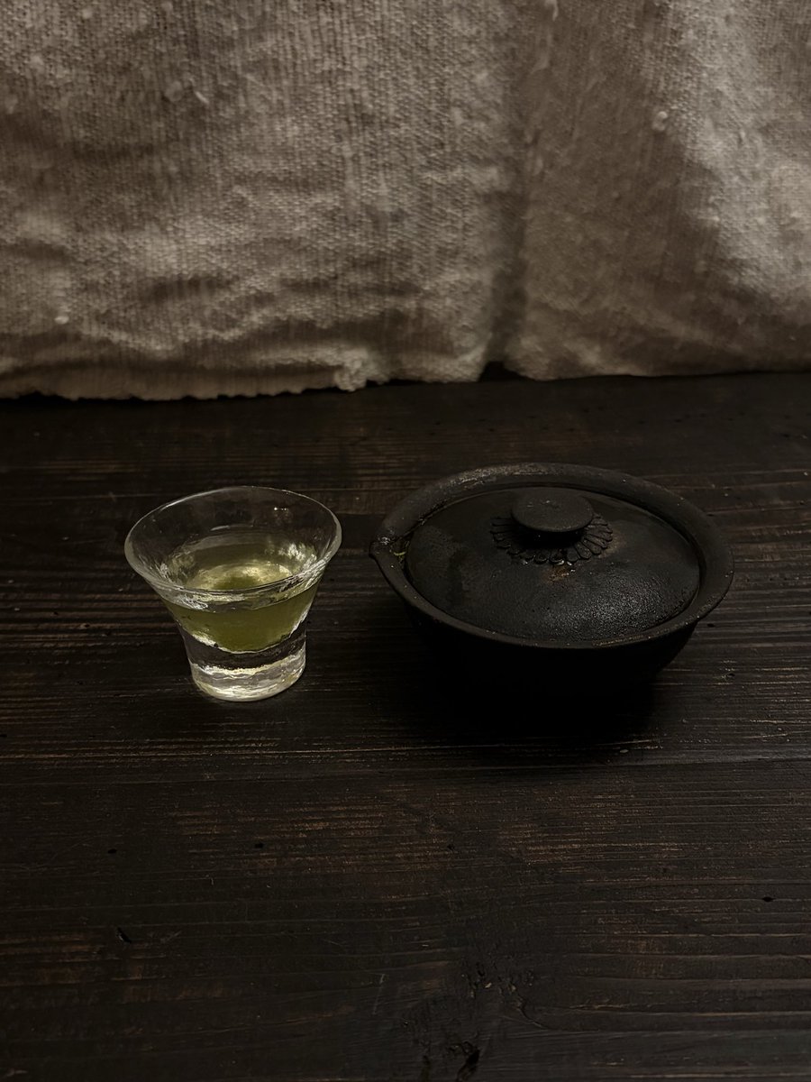 nhr5010's tweet photo. ゆっくりペースで飲める氷出し緑茶
映画や読書と相性がいい https://t.co/lznzzXv6aF