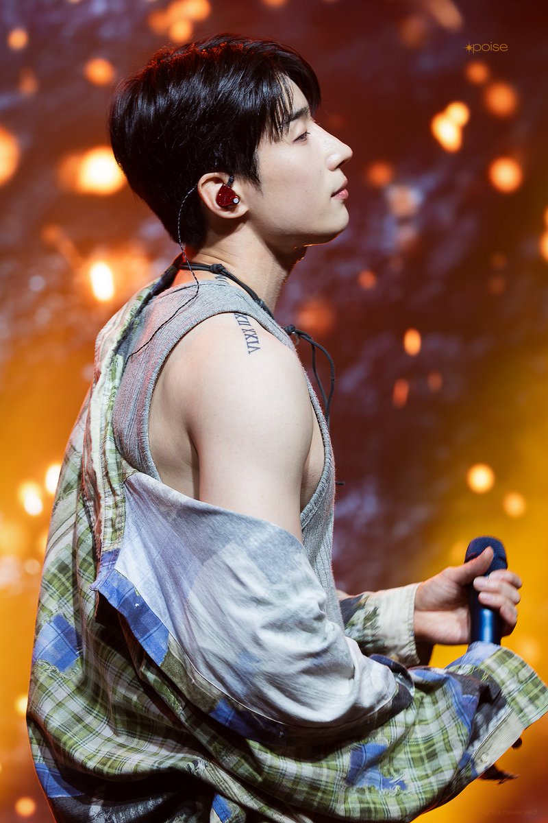 poise_hsw's tweet photo. 260620 MY W∞RLD 2부 ✴ 𝐇𝐐

(ㅅ´ ˘ `) ₊˚⊹ ᰔ

#한승우 #HANSEUNGWOO
#우야 #WOOYA #MY_WooRLD ❤️‍🔥 https://t.co/KADpY4rsaw
