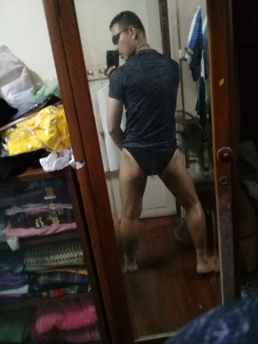 exman29's tweet photo. กางเกงในรัดๆ รัดไข่ รัดควย จนมีอารมณ์เงี่ยนนนไข่ เงี่ยนนนควย ตลอดวัน (น้ำควยเต็มถัง...จะล้นออก กลั้นไม่เอาน้ำควยออกนานหลายวาน) (2) https://t.co/U5nPIPdcSM