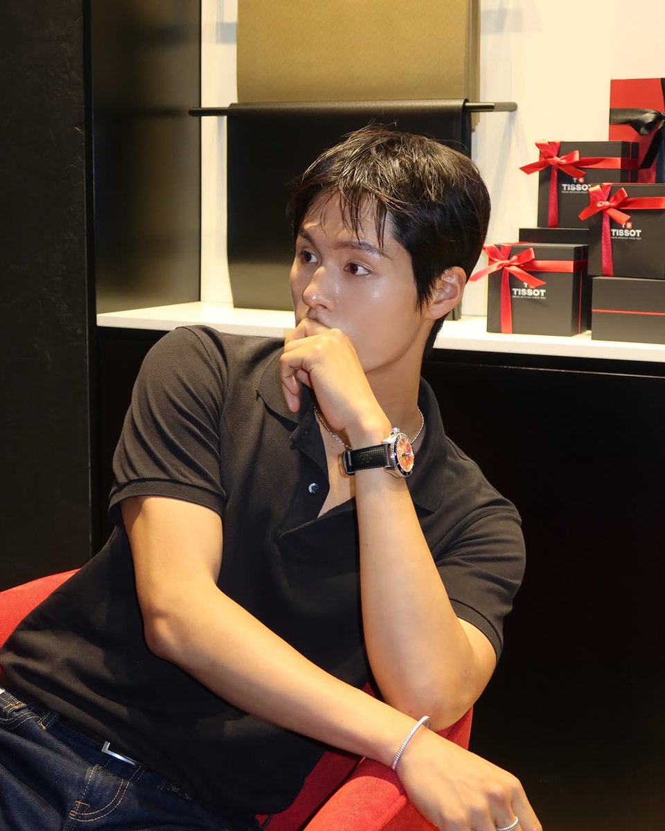 gimmise0682988's tweet photo. 현기.. 인스타.. 💚
@partin_ee
#광고 @tissot_official
여름엔 아이스 블루..
보기만 해도 시원하다..
역시.. 광고 맛집이야.. ㅎ ⌚
#홍현기💚 #Hyunki
#TISSOT #티쏘 #씨스타 #PRX https://t.co/j4EMHuV2ia