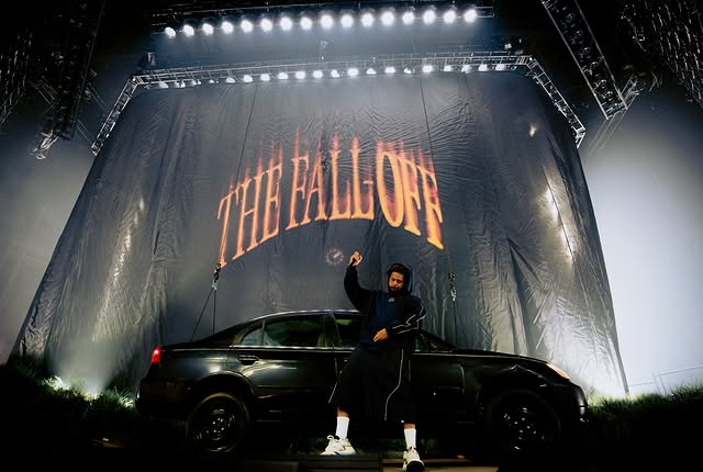 BigConcerts's tweet photo. #repost from @thefalloff26
MIAMI π Yβall brought the energy all night! #thefallofftour
-------------------
J. Cole and The Fall-Off World Tour lands in Jozi this December, and we can't wait.
Just 150 days to go β±οΈ
#JColeSA26 #TheFallOff #AnotherBigConcertsExperience #PoweredbyYFM