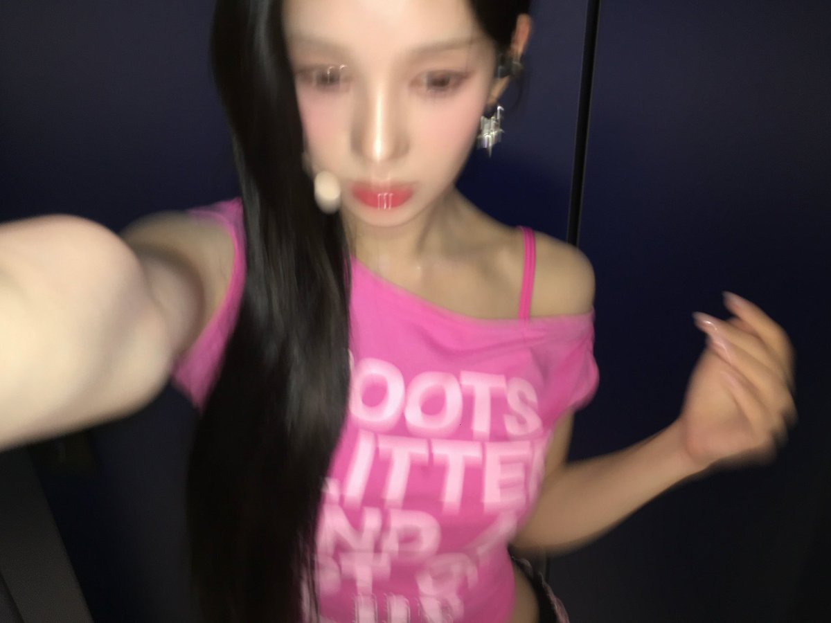 izna tweet media