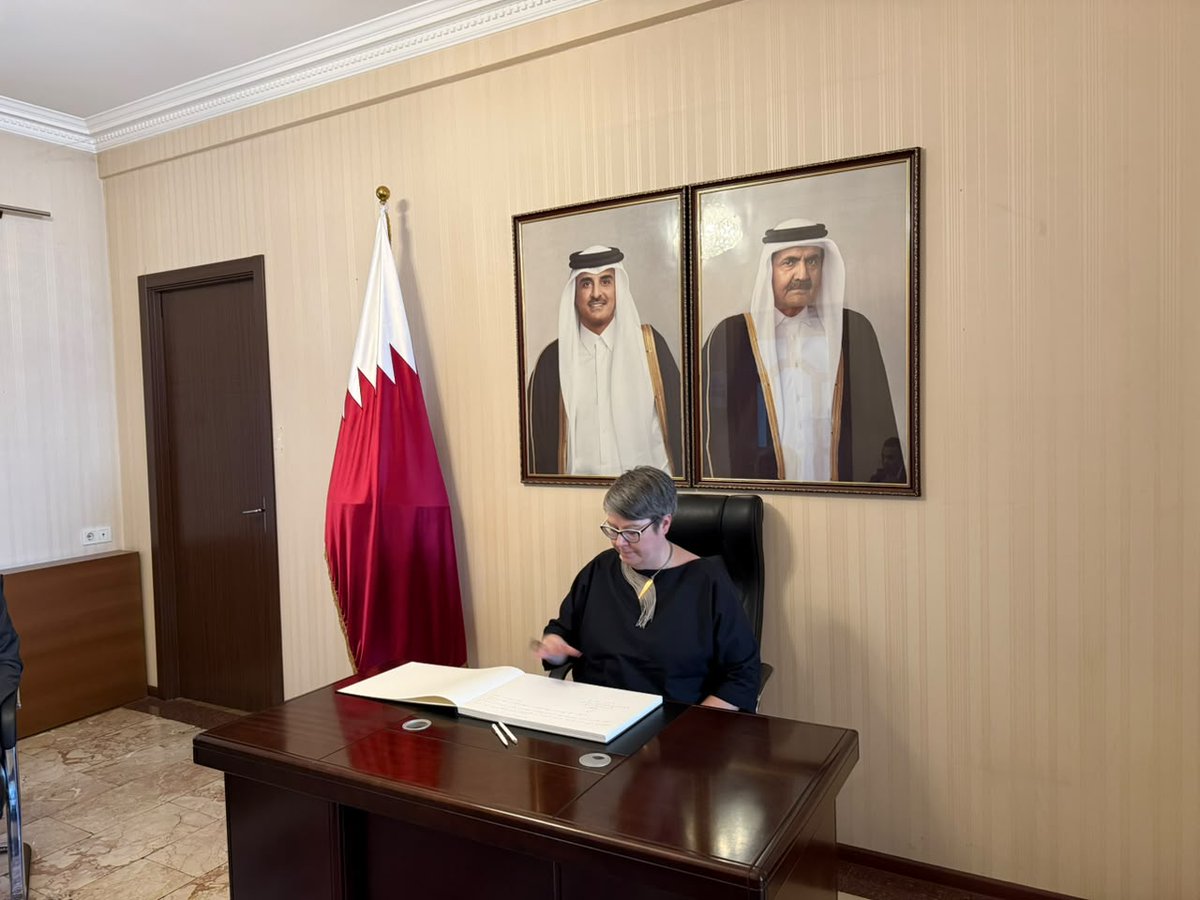 QatarEmb_TBS's tweet photo. شهدت سفارة دولة قطر لدى جورجيا توافد ممثلي السلك الدبلوماسي والمنظمات الدولية، الذين دوّنوا كلمات التعزية في سجل التعازي المفتوح بمناسبة وفاة صاحب السمو الأمير الوالد الشيخ حمد بن خليفة آل ثاني. https://t.co/AZ3mvmDtPM