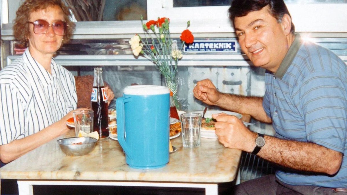 s_turpcu's tweet photo. CHP’nin 4. Genel Başkanı rahmetli Deniz Baykal’ın eşi Olcay Baykal hayatını kaybetti. 

Olcay Baykal’a rahmet, ailesine ve yakınlarına başsağlığı ve sabırlar dilerim. https://t.co/yBa3DbkOrv