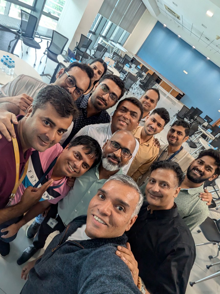 fooobar's tweet photo. Most people think we have ideas. The irony? Ideas have people.

Watching the 4 AI-native prod pods in Cohort 30 (another expt of mine) hit their stride is proof. You have folks from entirely different teams across the company coming together with pure passion and a shared purpose https://t.co/hpsRDTrnuu