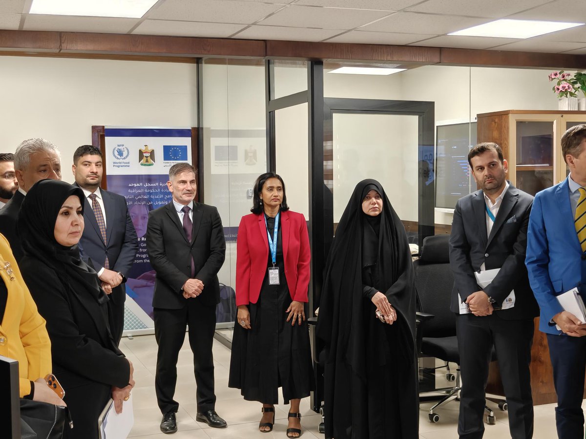 WFP_Iraq's tweet photo. مل الذي يجمع بين امرأة أرملة في بغداد. أسرة نازحة في الموصل. أو طفل ينتظر الطعام في ذي قار.ظروف معيشية مختلفة، لكن المعاناة واحدة: نظام لم يستطع أن يراهم بوضوح أو بسرعة كافية. ١/٢ https://t.co/3i7aYvEKs5