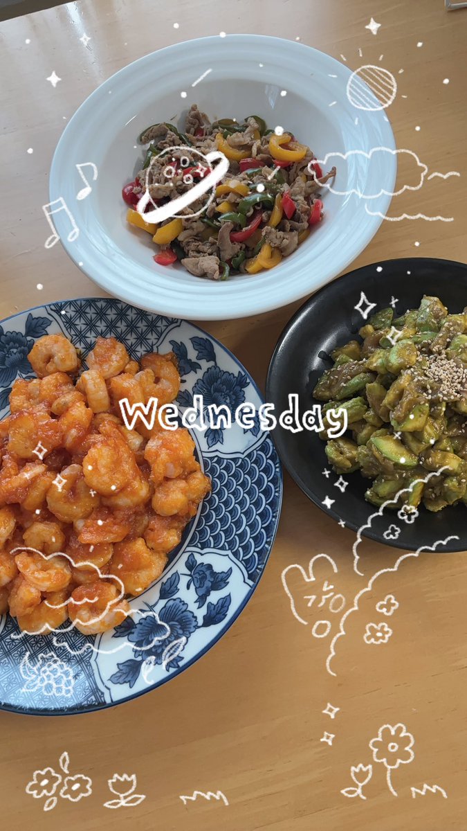 monemagical's tweet photo. お久ぶりに料理(∩*˘∀˘*)∩🍳🔥
エビチリしゃんに〜チンジャオロースに〜アボカドと生ハムのユッケ🥑風コレが美味いんよ😋1つ残念なのが😭チンジャオロースにたけのこ忘れた(￣▽￣;)美味かったからヨシ‼️としようwww https://t.co/TwNth4bZ5i