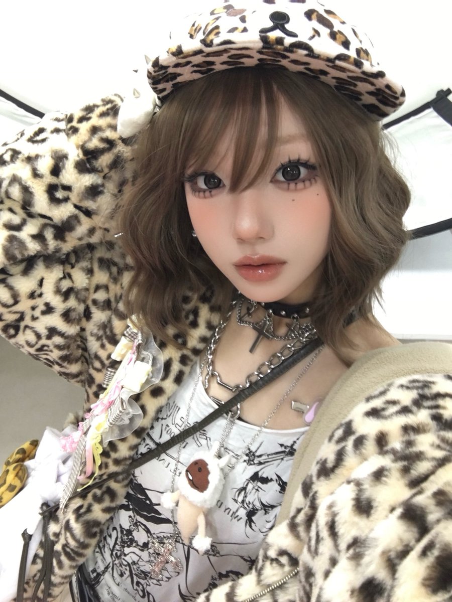 oo_imt's tweet photo. 코리안 갸루 걸
#트친소 #감성글 https://t.co/9M4i4gF8Y7