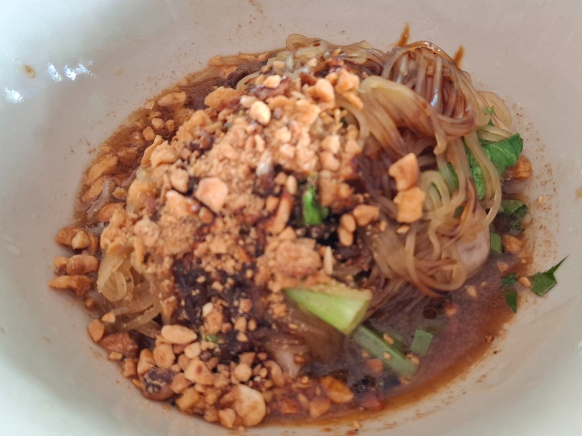 Ten83020673's tweet photo. ก๋วยเตี๋ยวเรือเจ๊นาง

ก๋วยเตี๋ยวเรือมีทั้งเนื้อวัว และหมู รวมทั้งอาหารตามสั่งอื่น ๆ

พิกัด ตรงข้ามวิทยาลัยนาฏศิลป (พุทธมณฑล สาย 5) ต.ศาลายา จ.นครปฐม

รสชาติดี อร่อย ราคาถูก

#อร่อยบอกต่อ #ก๋วยเตี๋ยวเรือ #ศาลายา https://t.co/sHNgmUHZ2Q