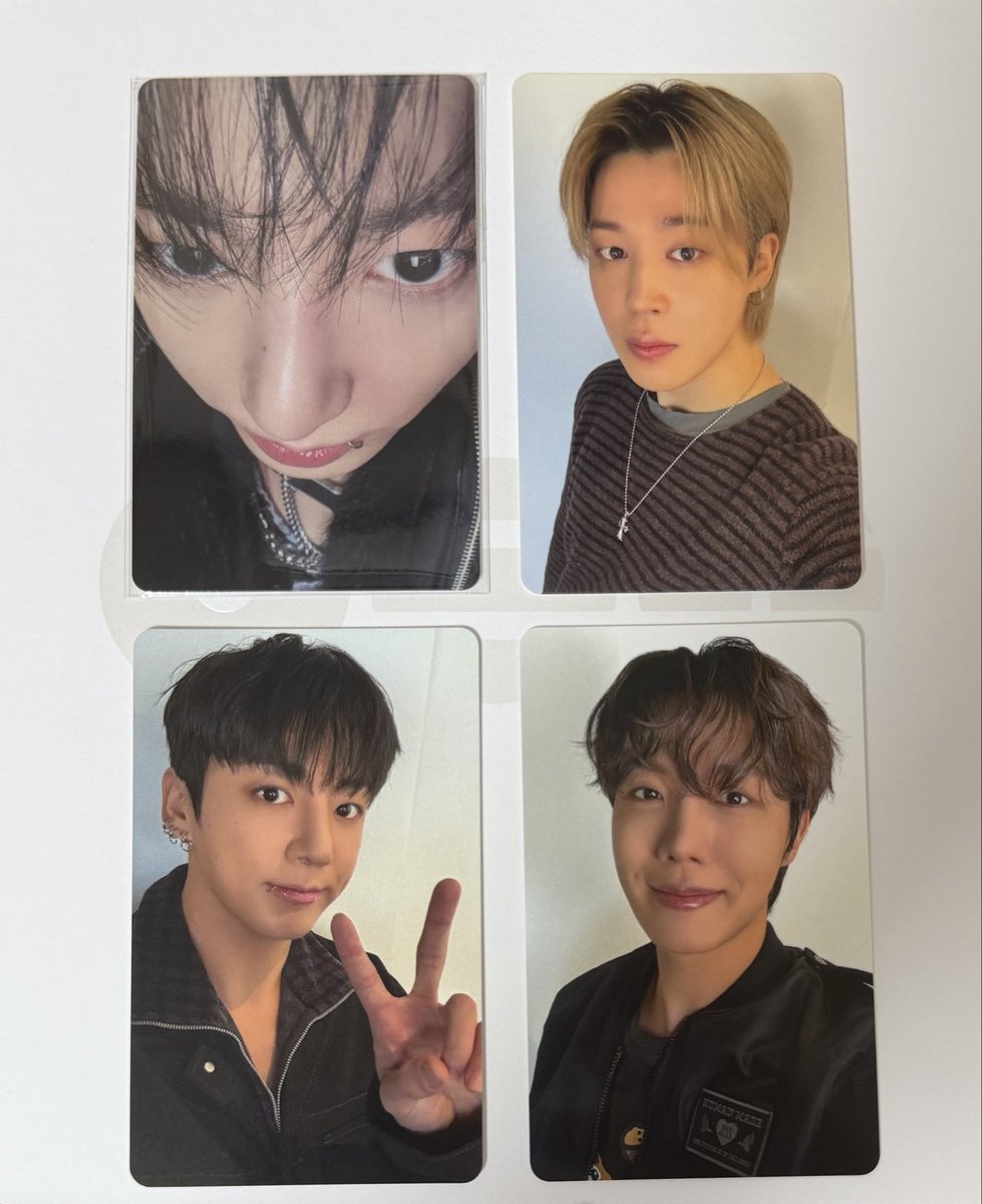 sn__ll05's tweet photo. 2026 BTS FESTA 記念ラキドロ Weverse
譲: 画像1枚目

求:2枚目の🩵のもの

郵送にて同日発送希望。リプお待ちしてます🥹💓
#BTS_ARİRANG #bts交換 https://t.co/MmWnls4L34