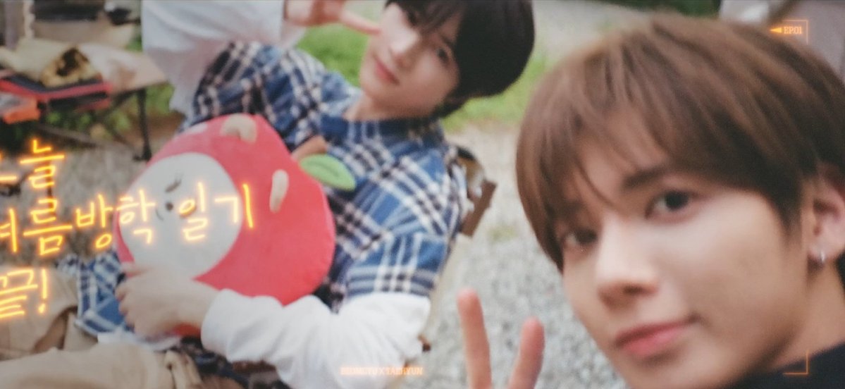 yenntxt's tweet photo. 그리고 우뿌즈 💕💕 https://t.co/qat9kwP1HA