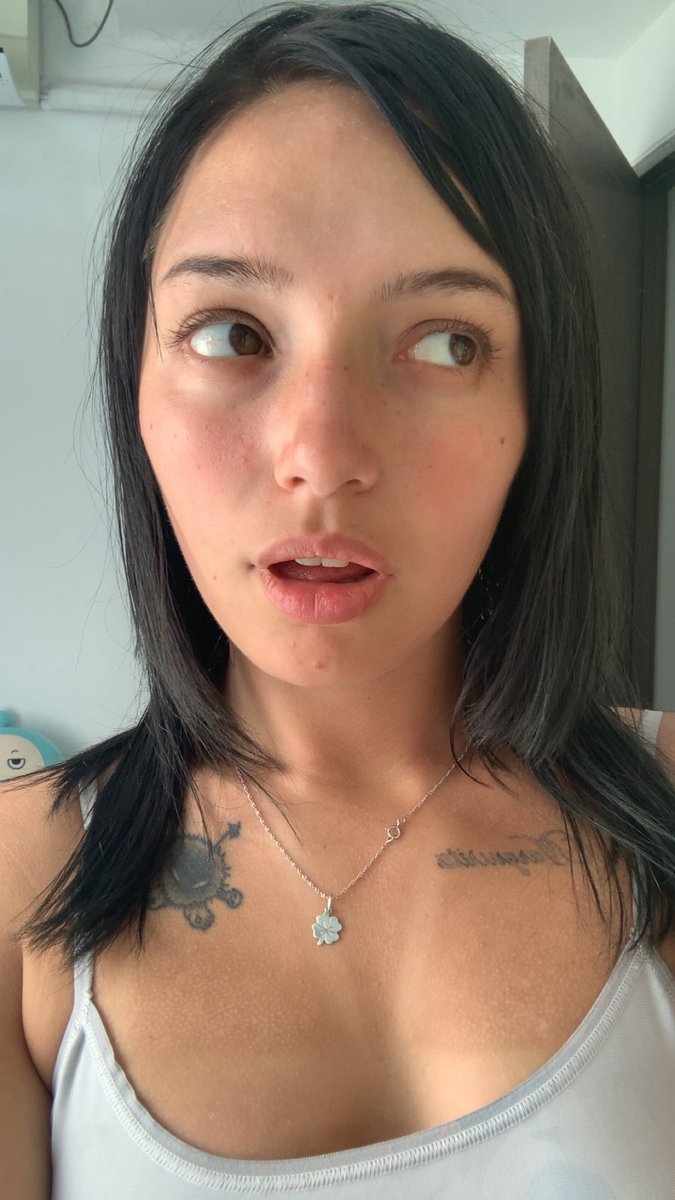 summermandanaa's tweet photo. No make-up https://t.co/crww2WUji9