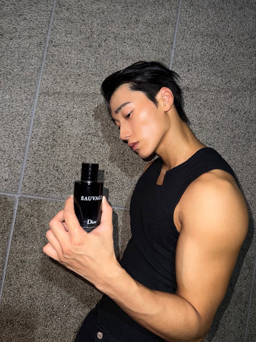 1024updates's tweet photo. [📷] 260715 | CHOI SAN

#ATEEZ #에이티즈 #CHOISAN #DiorSauvage https://t.co/oeYzs8iDOk