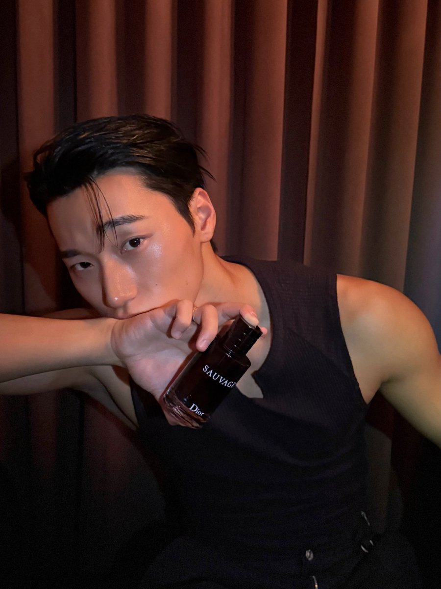 1024updates's tweet photo. [📷] 260715 | CHOI SAN

#ATEEZ #에이티즈 #CHOISAN #DiorSauvage https://t.co/oeYzs8iDOk