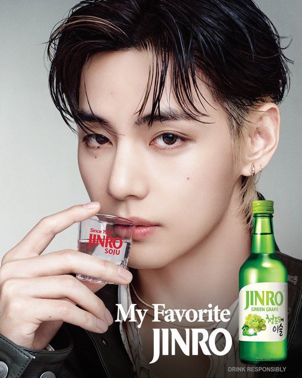 BTSVChartData's tweet photo. JINRO GLOBAL AMBASSADOR V
KIM TAEHYUNG FOR JINRO
#TAEHYUNGxJINRO https://t.co/xuvbc0ssjq