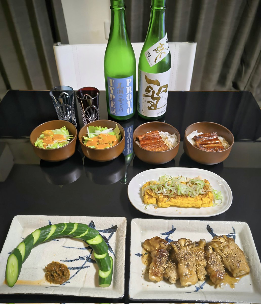 andrew_tk666's tweet photo. 久しぶりに何品か作ったので久しぶりに日本酒飲んだので久しぶりに夜ご飯載せますよー。やっぱサボりは良くないよね。仕事サボるかー。#晩酌 #日本酒 https://t.co/mtg9tURj2s
