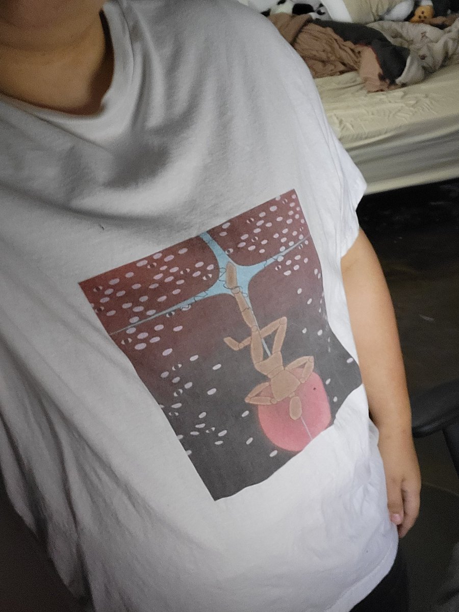 AmaiKyoki's tweet photo. Wearing Mikoto's shirt to work on behalf of Requiem's release https://t.co/Swq783PpVE