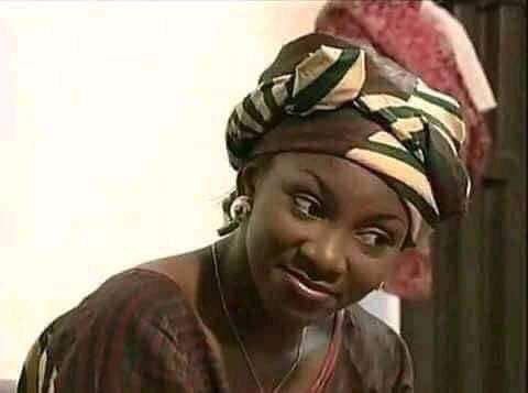 Water_pas_garri's tweet photo. So, I should escort u to the house of a guy that u've been eating his money alone.... https://t.co/0exhd9wamT