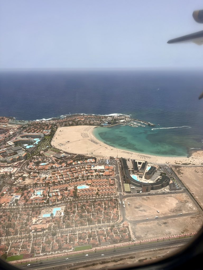 JJPurriM's tweet photo. Que impresionantes son las #Islas #Canarias , no me cansaré de repetirlo. https://t.co/zD3XkHM9Ep