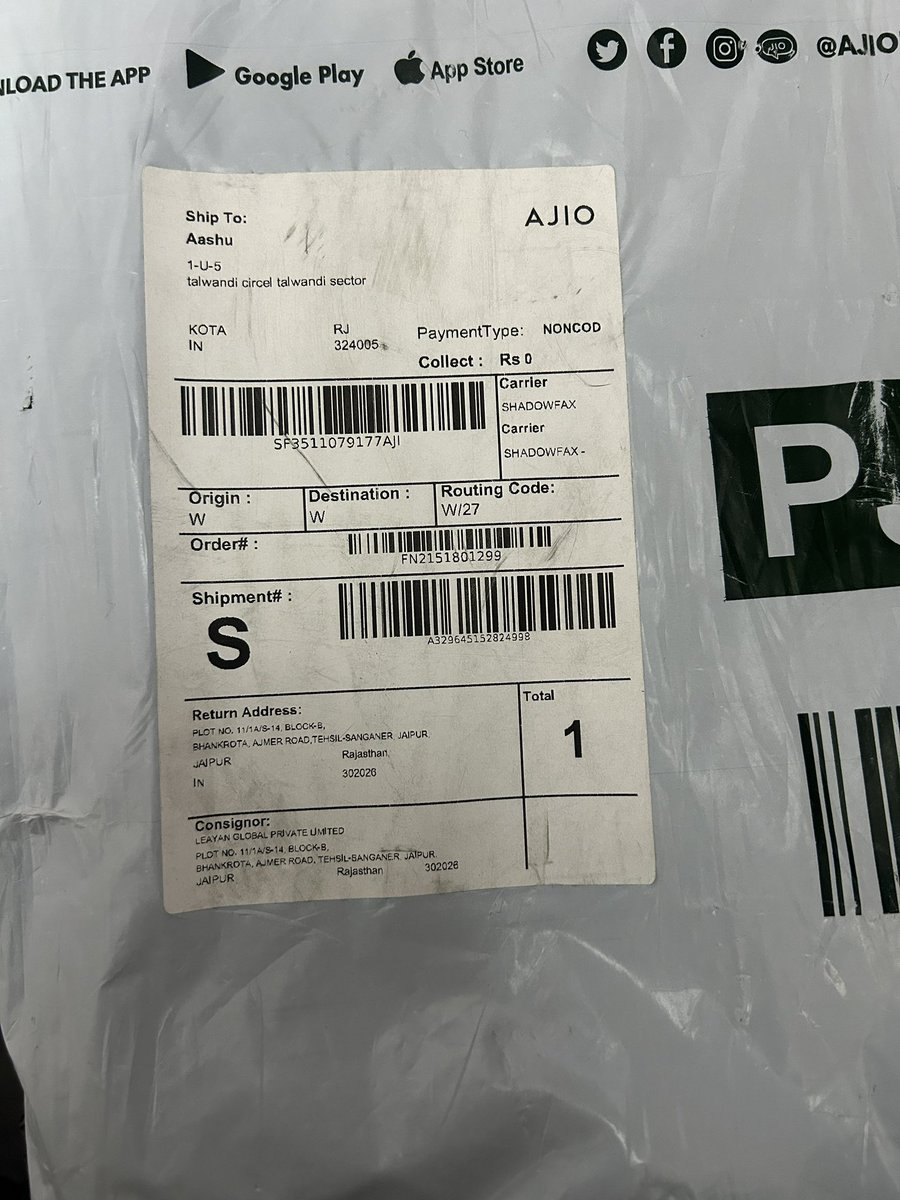 suniil07's tweet photo. Hello @AjioCares @AJIOLife 

#RT223381462
I Ordered Redchief(Brown)But I received Totally Different Product Pattern.
Also the packaging is not good…using cello tape on outer package
Please look into the matter and solve it shortly and Arrange a hassle free pickup as soon as. https://t.co/XzDpRKJpcU