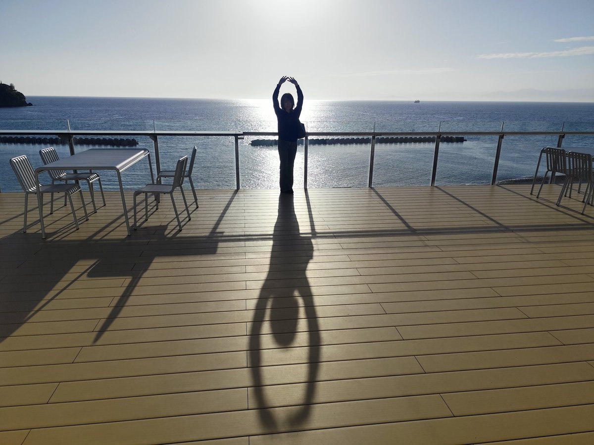 kor_fjt_'s tweet photo. 汗かいて働いて、頭使ってぐったりして、天気の良い週末に海で釣りができれば、オールオッケーだ。 https://t.co/v4PdAz2Ejy