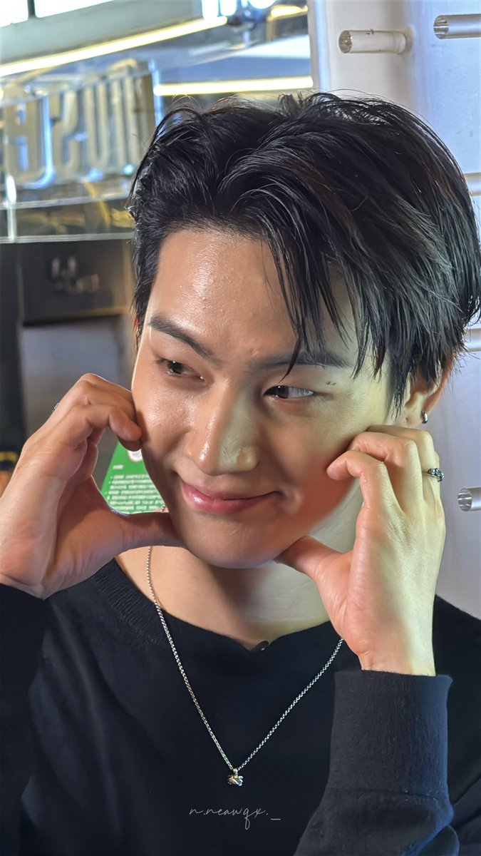 n_neawqx's tweet photo. 🫶🏻🫶🏻

#NoseTeaxJAYB @defjaybkr
#JAYB #GOT7  #제이비 https://t.co/3yXcDwWARX