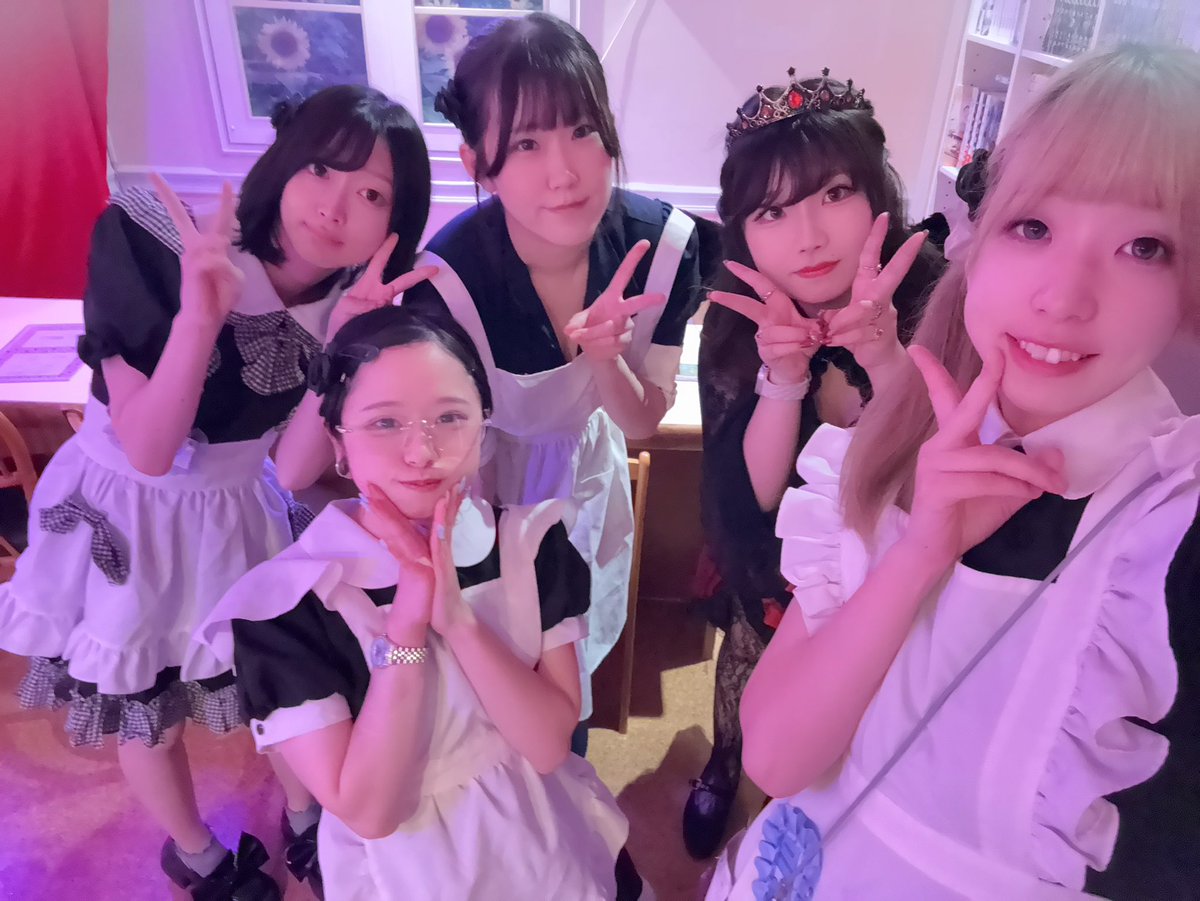 miu0122_romeo's tweet photo. 7月後半🍉
18日 19-22 (このあと予定あるのでガンダで退勤します)
23日 19-22
25日 18-23
29日 19-22

25日は下心Dayらしい…なんだ…それ… https://t.co/IG8fN2t7jS
