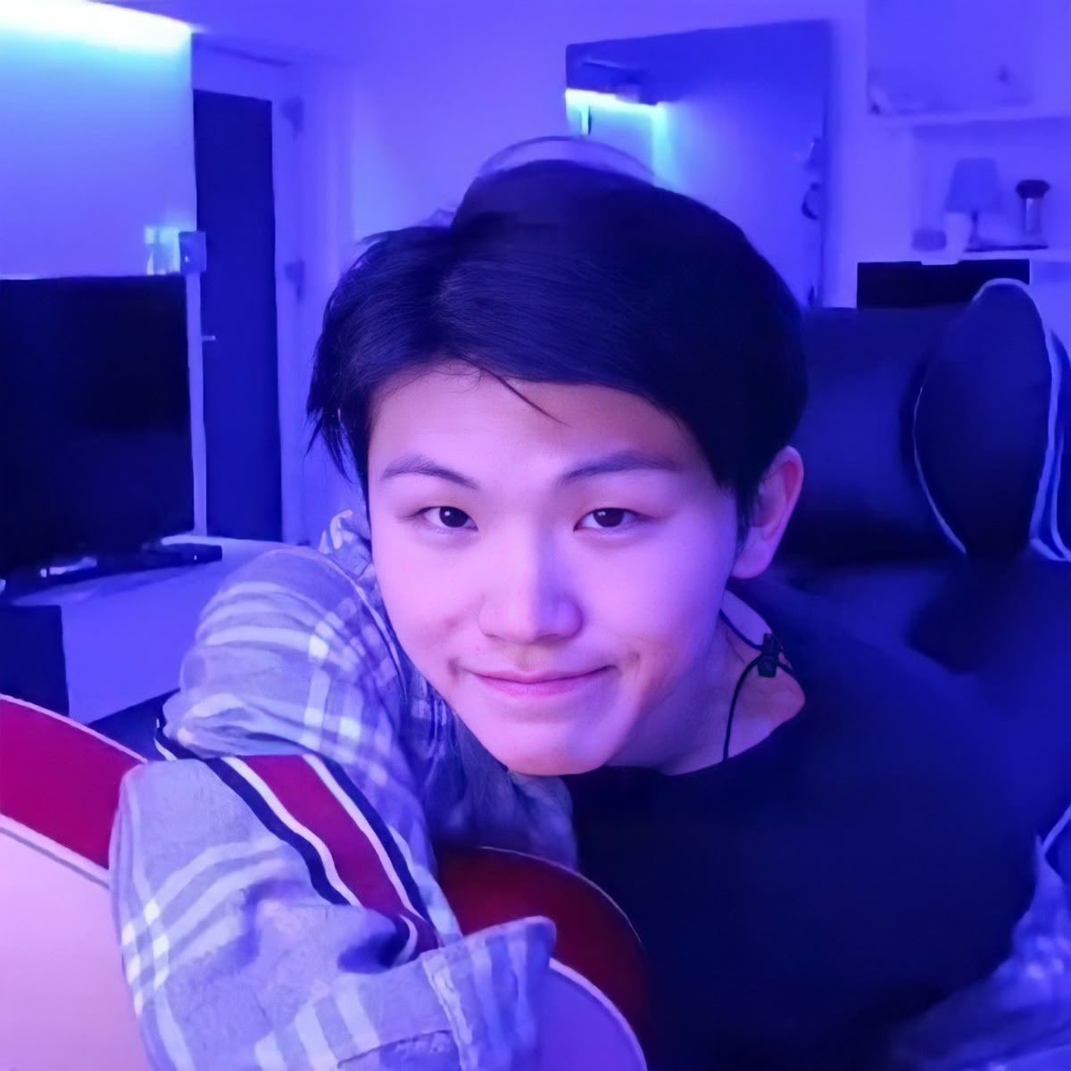 diamondday1122's tweet photo. he was so boy™️ here ykwim? https://t.co/IKN6DgMkN4