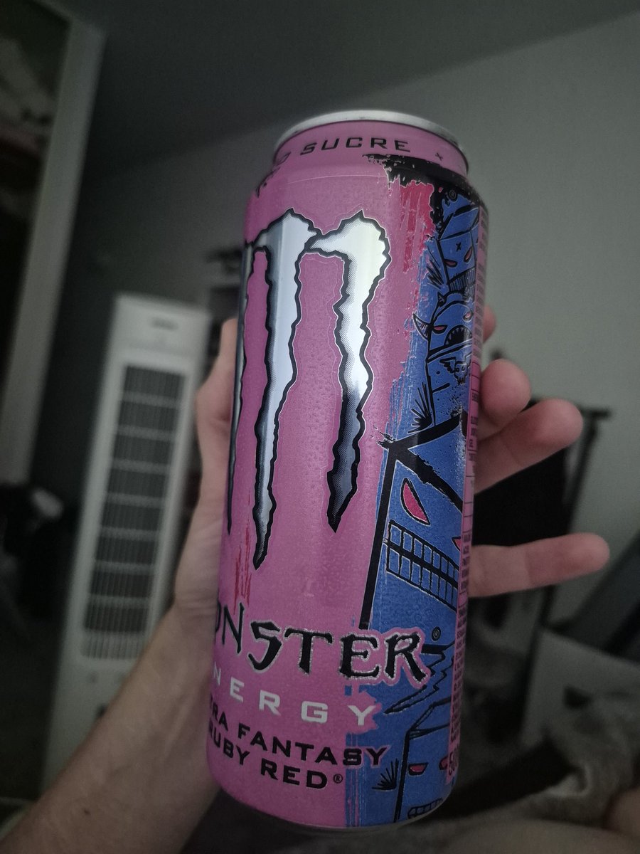 Kog4Skini's tweet photo. I love the can, so cuute https://t.co/mW5mx1RQOE