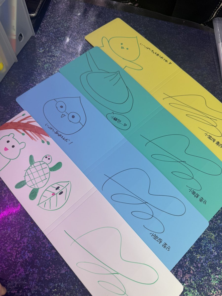 kazami_365's tweet photo. RT @nano_ogasawara: このチェキホルダー達はだれがゲットするのか🍥🍥
絵心こめました(*ˊ˘ˋ*)｡♪:*° https://t.co/4RoBvsn1bE