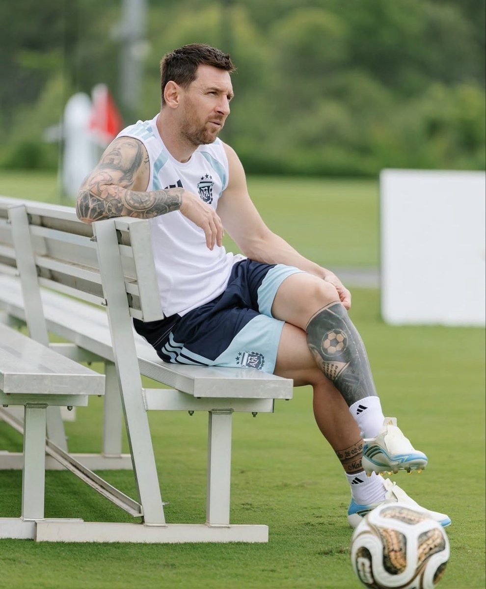 wisdom__01's tweet photo. Whatever happens today, we couldn’t love you more than we already do. You’re our greatest trophy. Messiah 🐐 https://t.co/NOFWQ0ntfQ