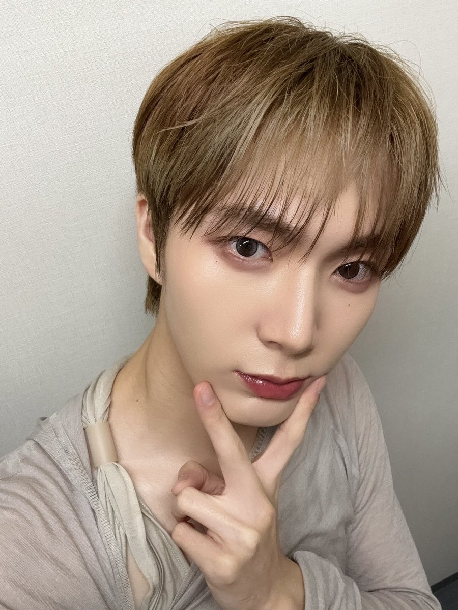 OmegaX_members's tweet photo. [#OX]

도쿄 공연 완!
즐거웠어요!!><

#OMEGA_X #오메가엑스
#케빈 #KEVIN https://t.co/B0MCEb7L6L