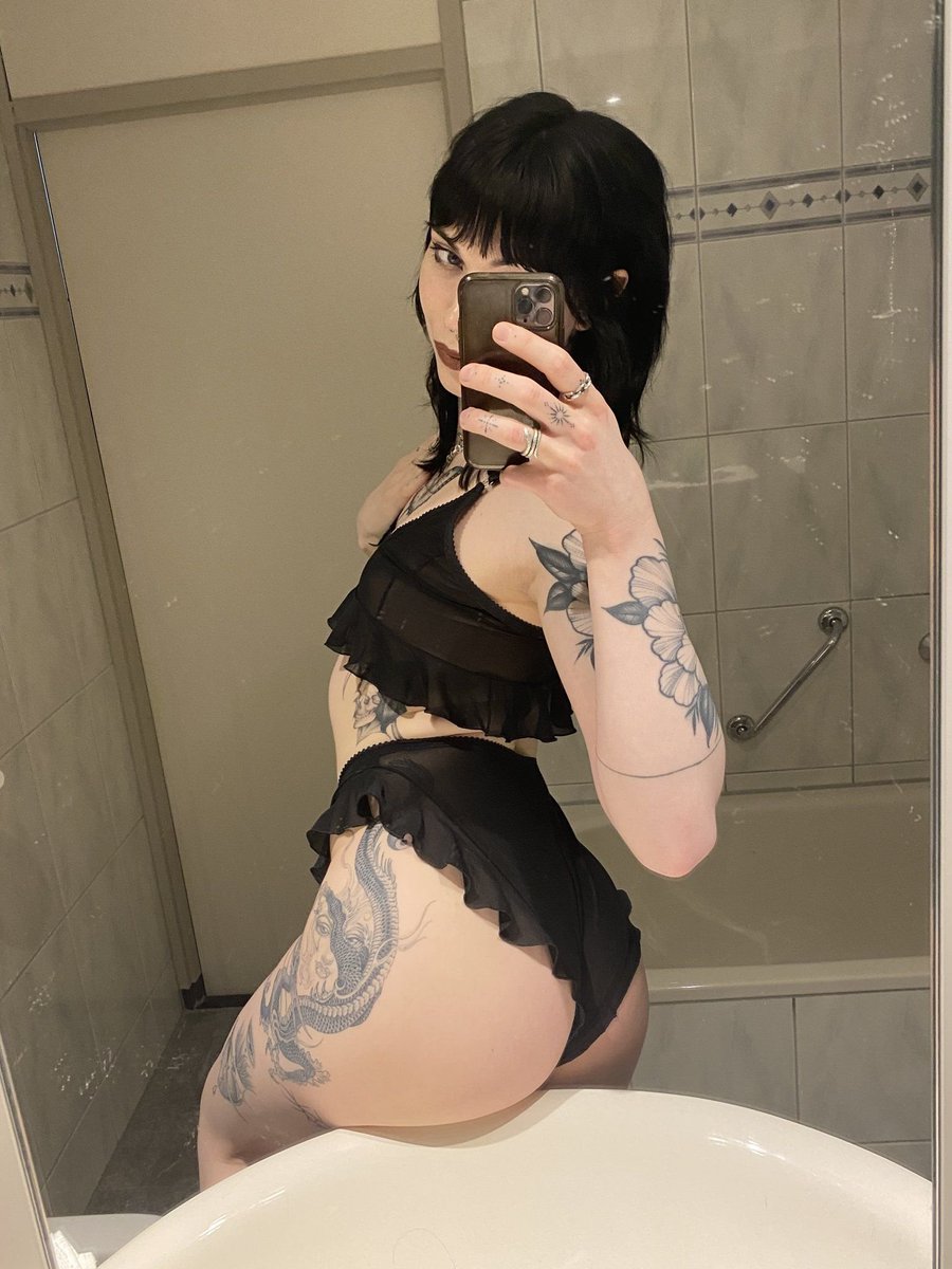 zaq_efec's tweet photo. My ass kicked by @Deyses2345 real hard. Do not try to have a battle with it (probably will kick your ass too)🫠🫠 #wankchat #wankbattle https://t.co/x0XHlLw2Gf