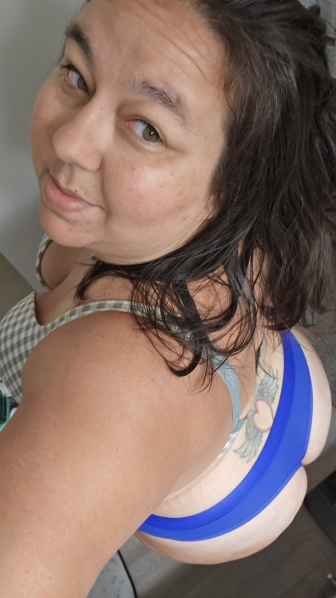 Milf_texas2391's tweet photo. Good morning...and happy Wednesday...I totally overslept so my whole morning is off and I am running behind.....

Hope your morning is going better than mine!! https://t.co/mDzzOFBm4F
