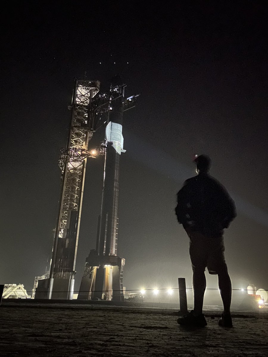 AJamesMcCarthy's tweet photo. Absolutely wild that this thing was built by humans. 

Starship flies again as soon as tomorrow. I’ll be in South Texas to cover the launch. 🚀 photos to come! https://t.co/35Dlg5SzSL
