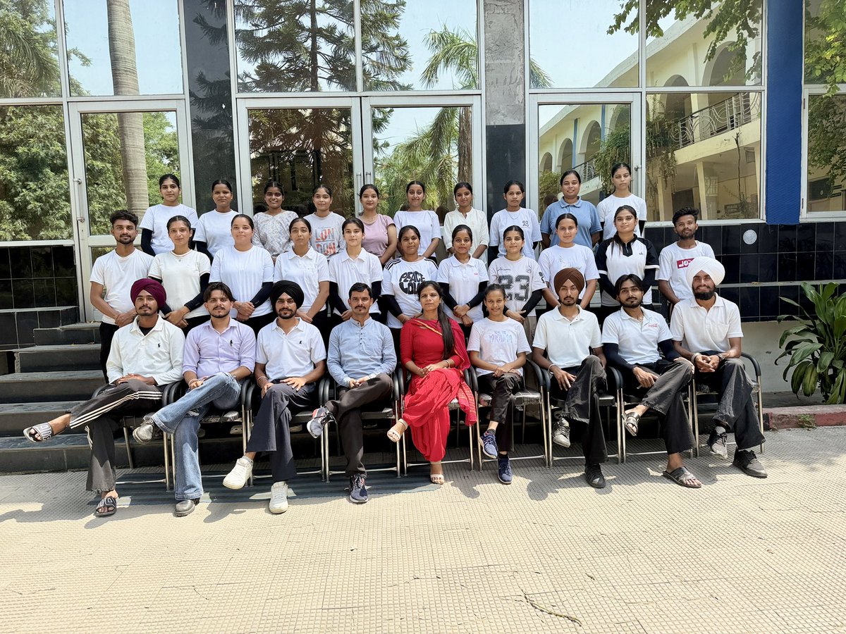 NiSha3305's tweet photo. @cmdy_0786 @HarsimranK68316 @rahulamloh359 @SatwinderK57143 @NarinderSinghx @Manjot97815 @Manveer0092 @Jaspreet__00 @MAnkitYogi @Raj52980Kaur @Muskan314957 @RiddhiAsati6107 @NBhalan57585 @Hussaina266619 https://t.co/b0bVQDCMDA