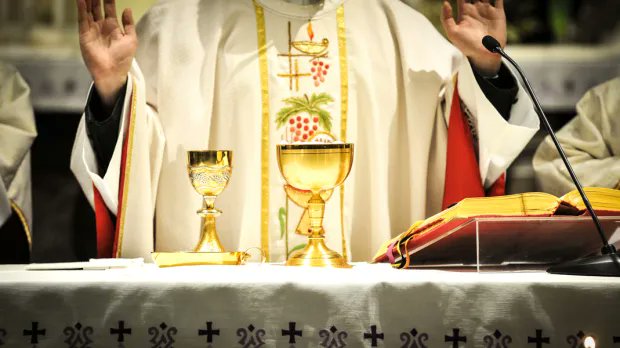 RadioMariaITA's tweet photo. H. 16:40
#Rosario - #Vespri - #Santa #Messa in collegamento con la Congregazione Suore Domenicane - Nostra Signora del Santo Rosario - Asti https://t.co/eAmdmFsK8M