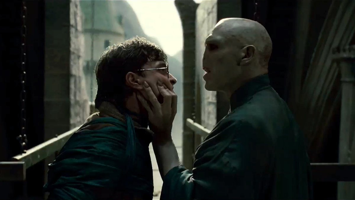 WarnerBrosUK's tweet photo. 15 years since the #HarryPotter films came to an end with the release of Harry Potter and the Deathly Hallows - Part 2 ⚡ https://t.co/O8mdyy5SjQ