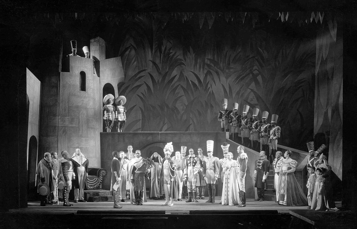 Michaelgrosber2's tweet photo. @enbridgethe3rd Orson Welles' all-black production of Macbeth in the woke 1930's https://t.co/jblWtwimiq