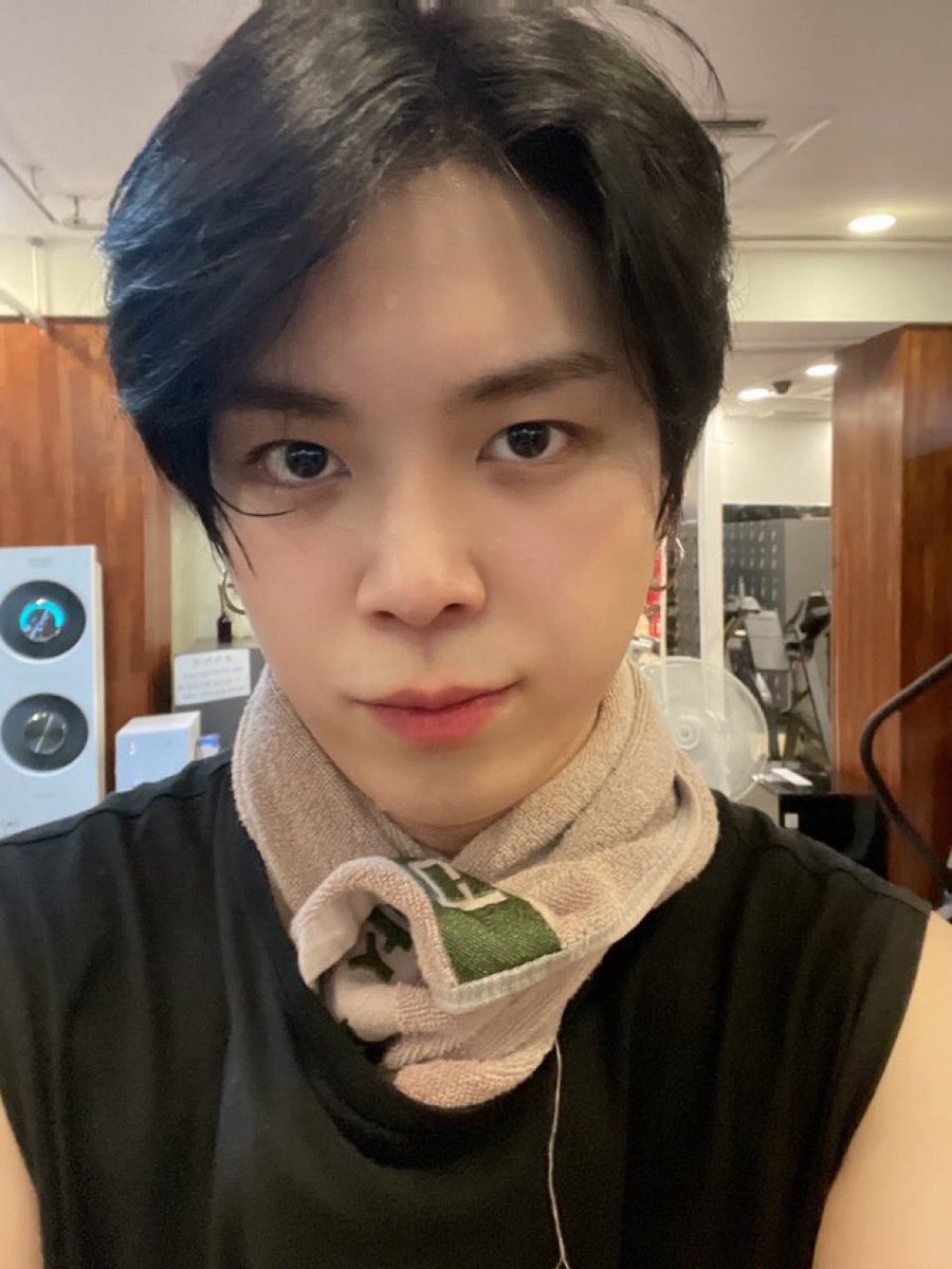 buttermilkbosom's tweet photo. 😭😭😭😭😭😭😭 https://t.co/WbWm0KoZDx