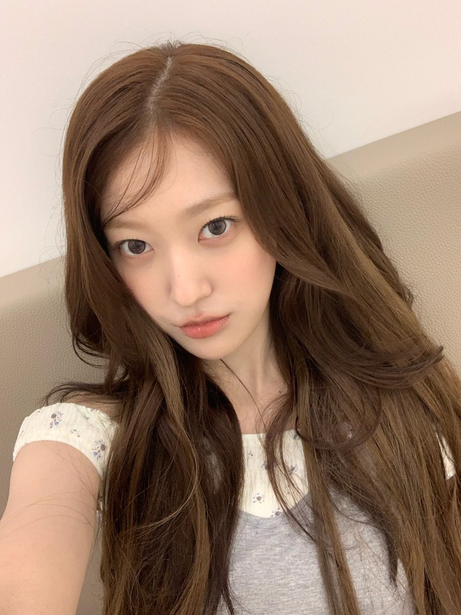 ceennamoroll's tweet photo. canci banget yerim t_____t my princess' so pretty she's the prettiest loveliest most breathtakingly stunning painfully charming flawlessly splendid t_____t i love you i love you i love you!! 🥺_____🥺 my princess 💓____💓 https://t.co/RvFmlgH3eg