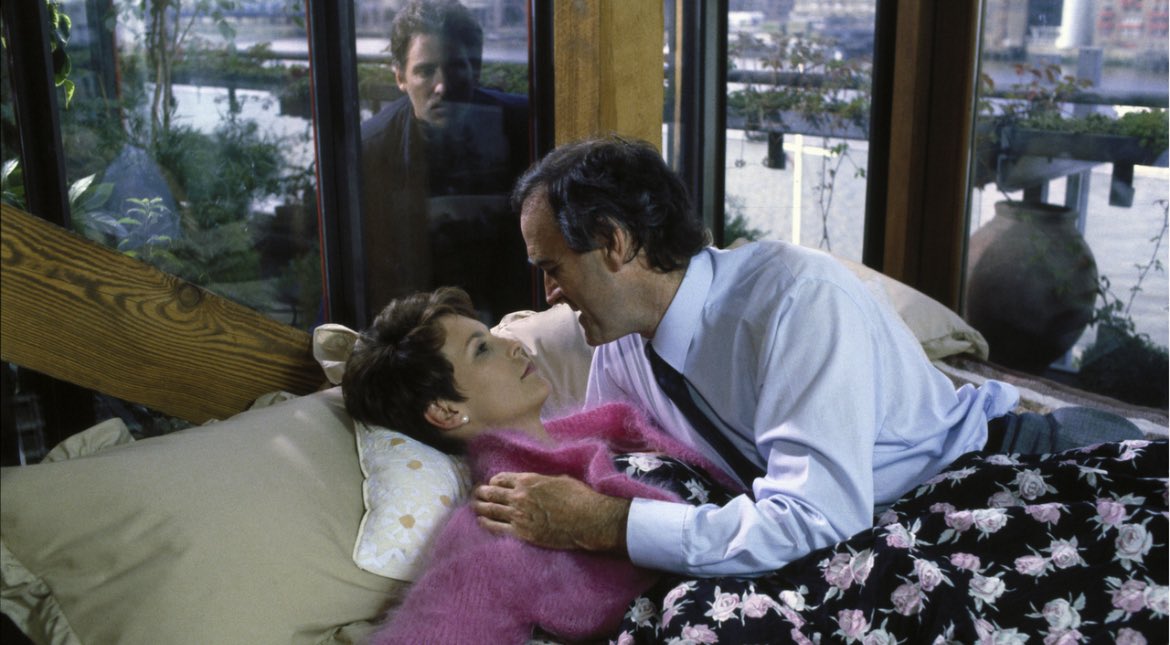 ILoveToTalkFilm's tweet photo. A FISH CALLED WANDA was released on this day- July 15, 1988 https://t.co/fIGkpzgkCC