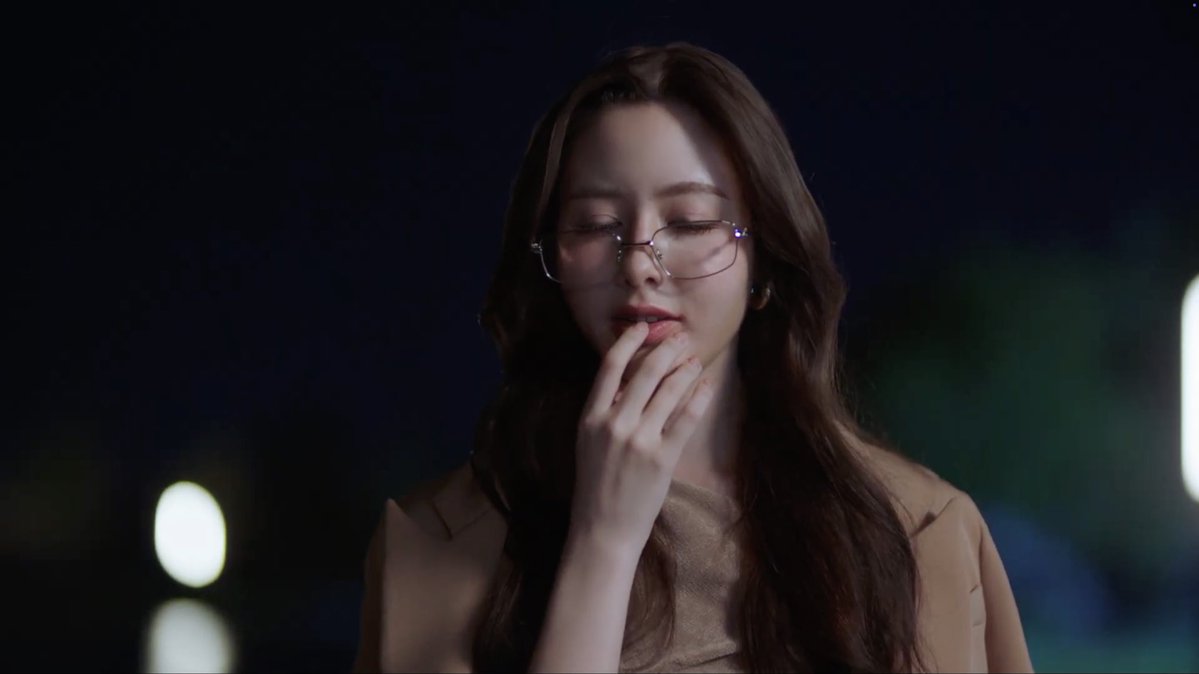 chanyaduval's tweet photo. จริงๆคิดในใจว่า มัสมั่นอร่อยดีนะ 5555555555
AI GIRL EPISODE THREE
#AIGirlEP3 https://t.co/ei9U4LPGCM