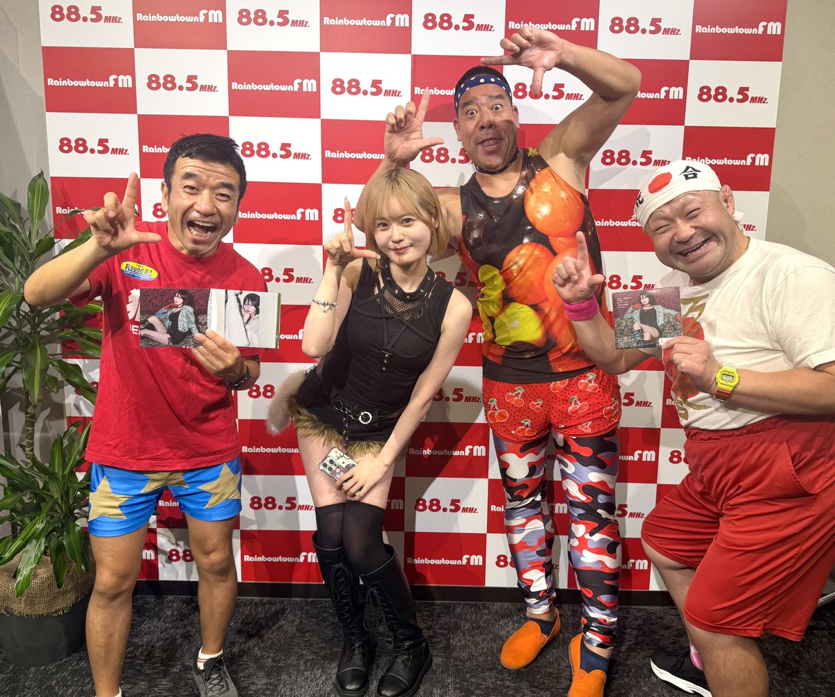 tokyo_siren_'s tweet photo. #白瀬あかり がゲストで出演させていただいた
猫ひろしさんのラジオ番組
#キバRUNラジオ 📻
無事、終了いたしました😌

ご視聴また現地観覧をして下さった
皆さま、ありがとうございました🙇🏻‍♀️ https://t.co/vk8LW6KHKo