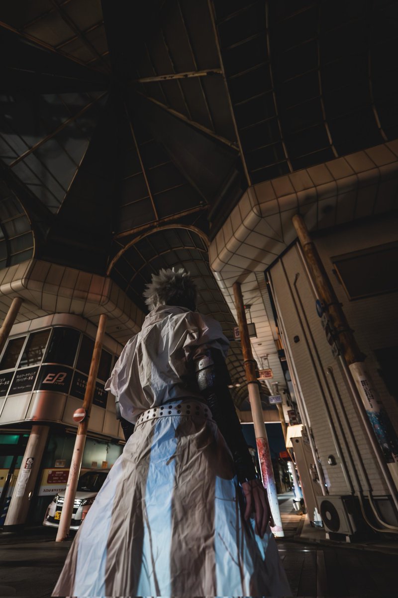 horizon_mile's tweet photo. 〈コス写真〉cosplay
MHA 荼毘

あの道は夜は通ったら駄目だよ。
もし、そこで何か見ても絶対に目を合わせないこと。
いい？絶対に目を合わせたら駄目だからね

photo @buta_ni_leica https://t.co/sh2mNBv3Sq