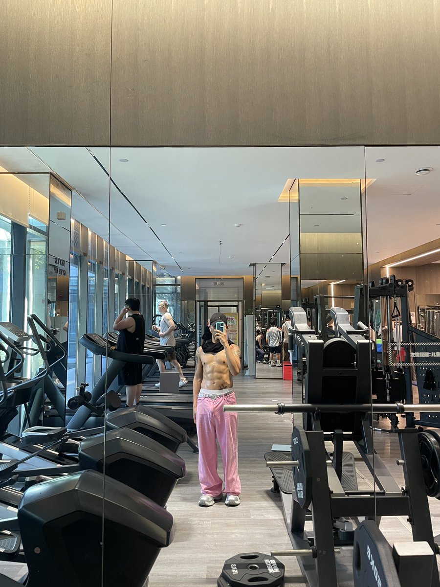 TheOnly9qmb's tweet photo. 已经是第三个账号了 在封我就在搞第四个号 https://t.co/wLgdhnoapD