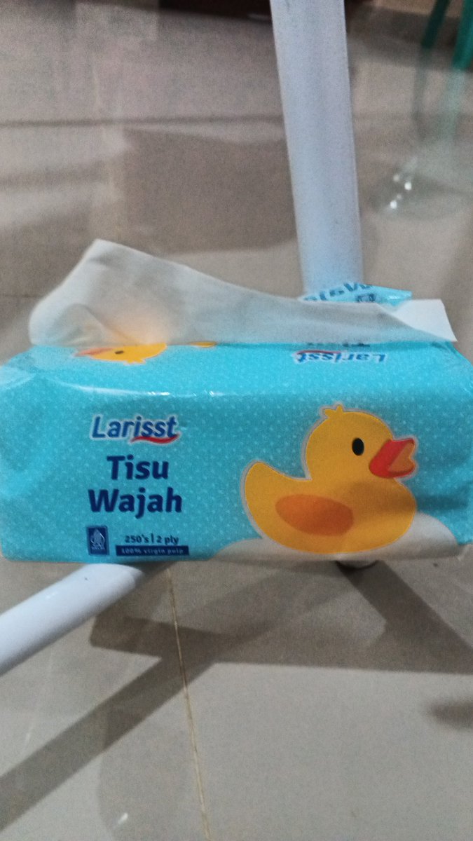 jaydenmanroe11's tweet photo. Tisu ini buat ngelap air mata rakyat pas liat berita korupsi.
Dipake sekali, buang. Kayak kasus korupsi di negeri ini... dipake, terus hilang 😮‍💨 https://t.co/ziIrk7jt90