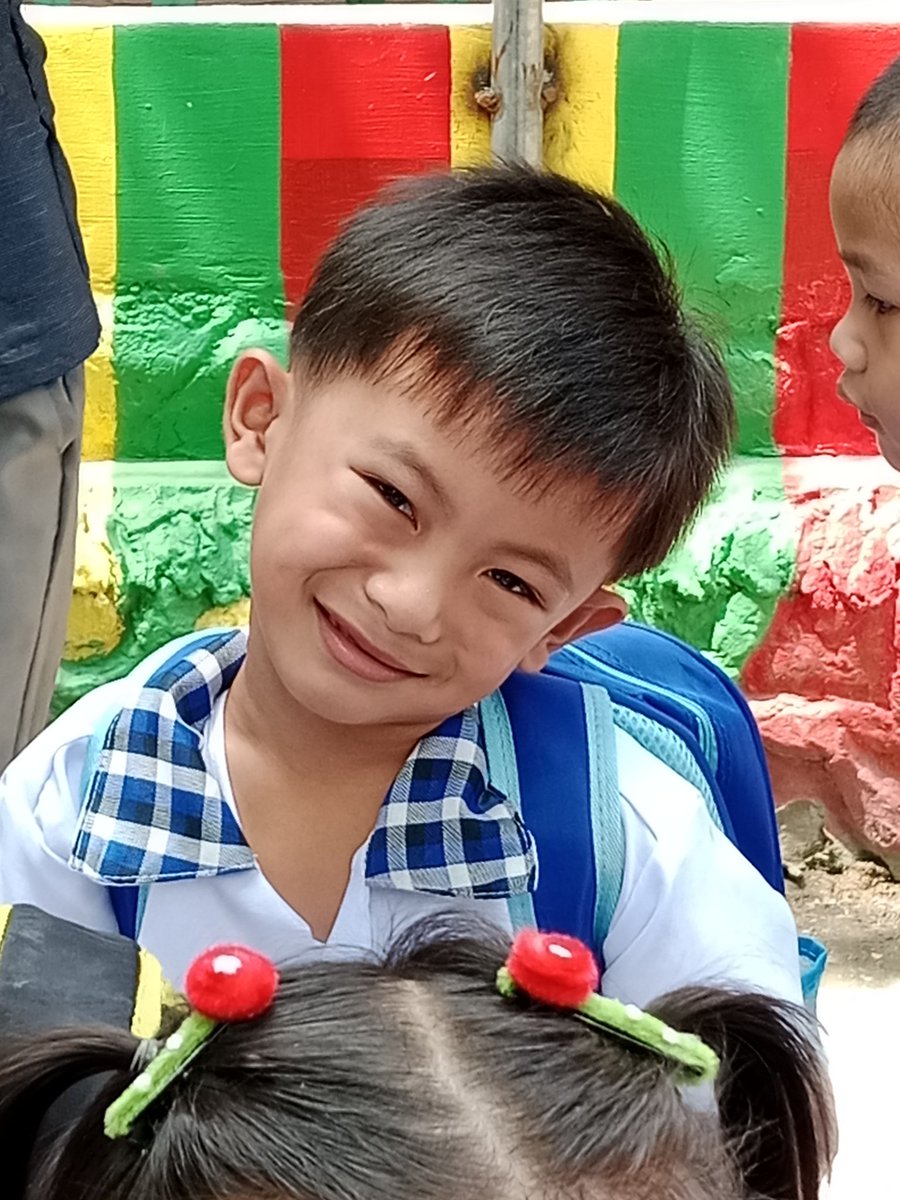 bncmdmb_'s tweet photo. Kinder 🏫🎒 https://t.co/mJYd6TLgri