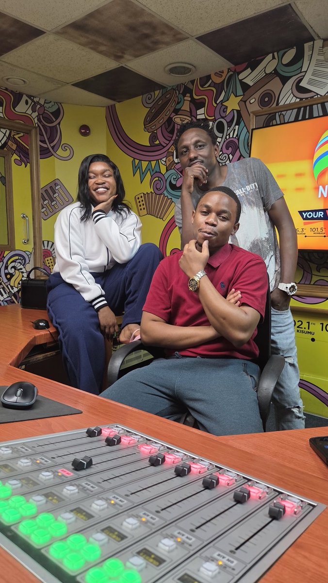 NationFmKE's tweet photo. Midweek blues? Not on our watch! 😎🔥

Join the #RideNVybeOnNationFM crew @nyandukonyabuto @DjGazaking @Harry_Araka for good music, good vibes and great company all the way till 8PM. Let's ride! 🚘🔥 https://t.co/I54nxBryQn